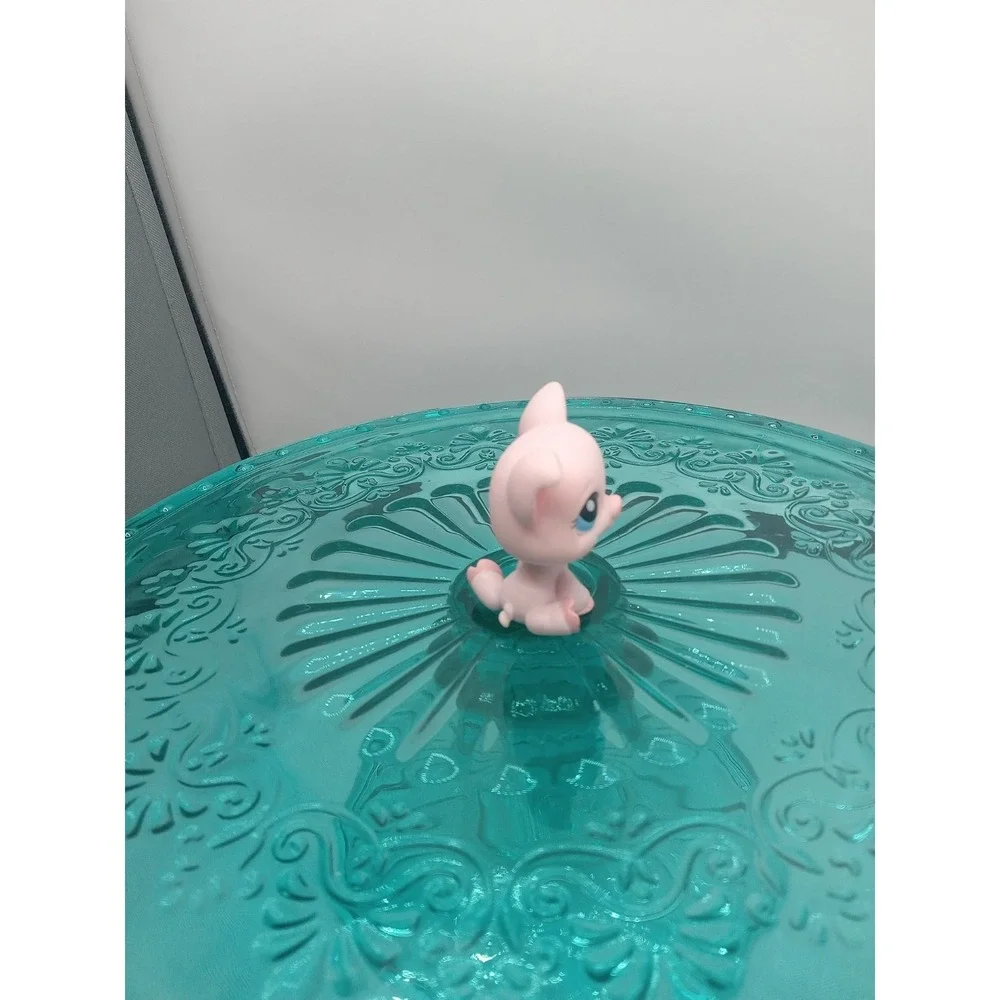 Vintage‎ Littlest Pet Shop #87 Pink Pig Piglet Blue Eyes LPS Magnet